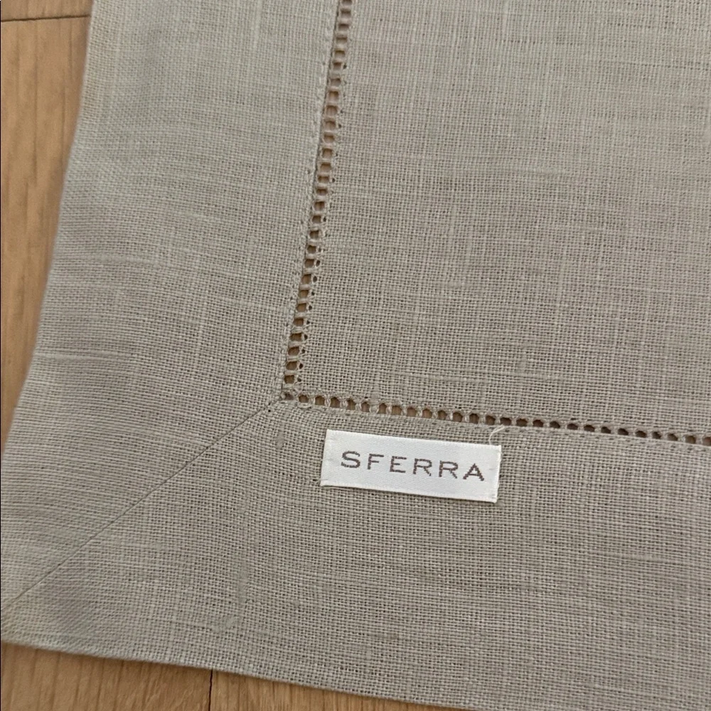 SFERRA Classico Linen Placemat- set of 12